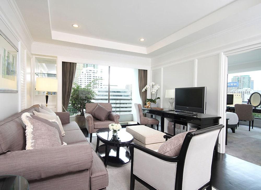 Cape House Langsuan Hotel Bangkok Exterior photo A living room in a suite at The Peninsula Bangkok